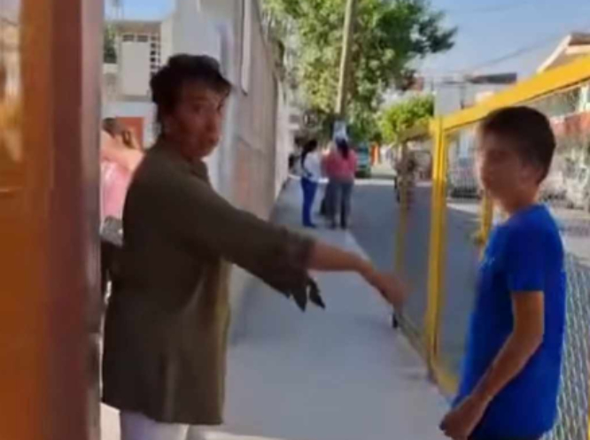 Denuncian a directora de Telesecundaria de Tehuacán de actos discriminatorios