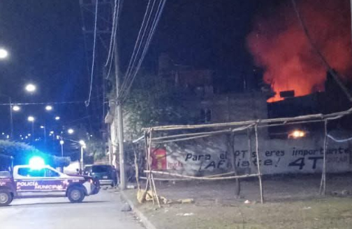 Se registra incendio en tapicería de Izúcar