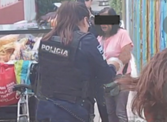 Alarma en escuela Cámara Junior; comerciante toma fotos de menores en Puebla