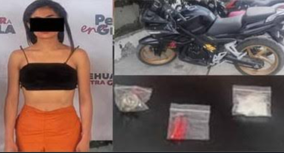 Policía de Tehuacán logra la detención de mujer en posesión de droga y moto robada