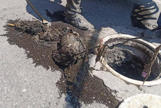 Basura en alcantarillas de Atlixco agrava riesgo de inundaciones ante lluvias