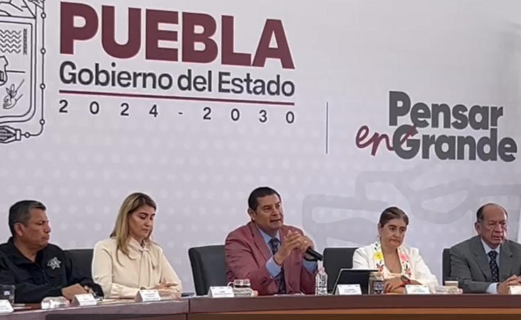 Armenta celebra reducción de 40 % en feminicidios y anuncia Casas Serdán en los 217 municipios