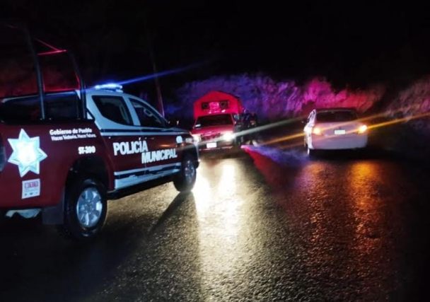 Tras persecución policías de Nicolás Bravo recuperan camioneta robada en Vicente Guerrero