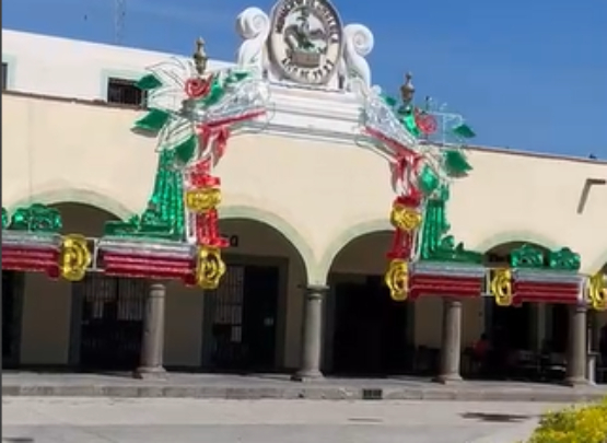 Fervor patrio se vive en San Pedro Cholula; inicia colocación de decoración