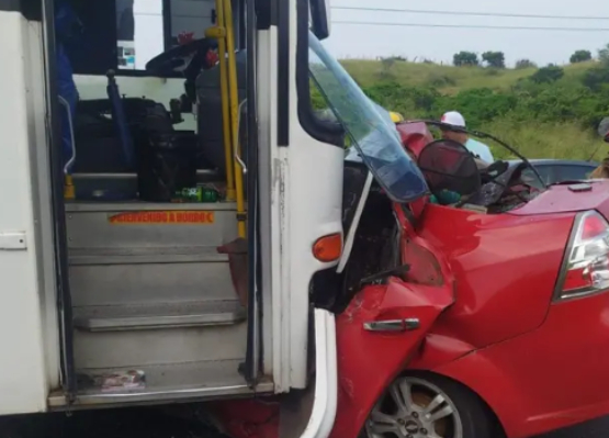 Choque frontal deja 5 muertos tres de ellos menores en Xalapa