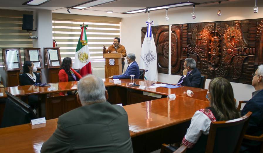 En Veracruz estudiarán la producción poblana de mezcal artesanal