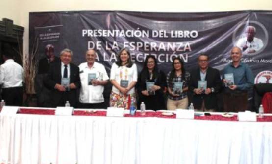 Presentan De la esperanza a la decepción, libro de Aquiles Córdova Morán