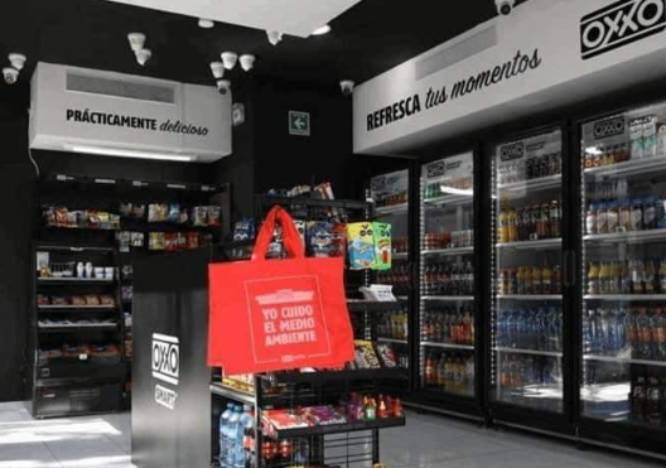 Abren Oxxo sin empleados en México