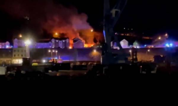 Descartan sobrevivientes tras explosión de la isla de Jersey en Inglaterra