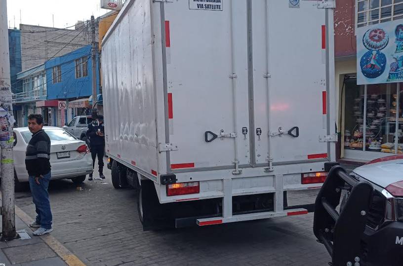 Tras persecución policías de Texmelucan, recuperan camión robado