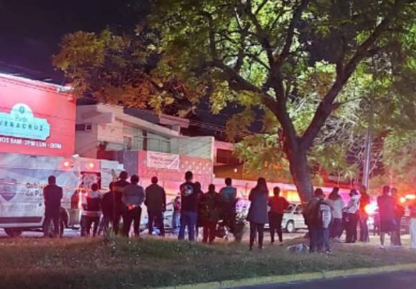 Auto le pasa encima a ciclista y lo mata en la colonia el Mirador en Puebla