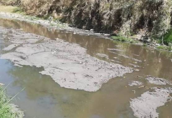 Pobladores de Anicano acusan a Acatlán de contaminar el río Tizaac