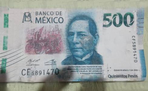 Denuncian que cajero de Reforma de Banco Bienestar da billetes falsos