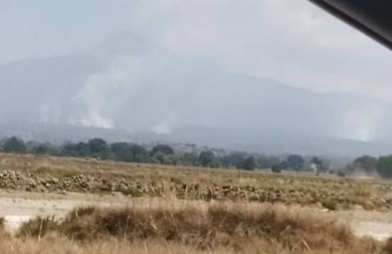 Reportan incendio en las faldas de la Malinche