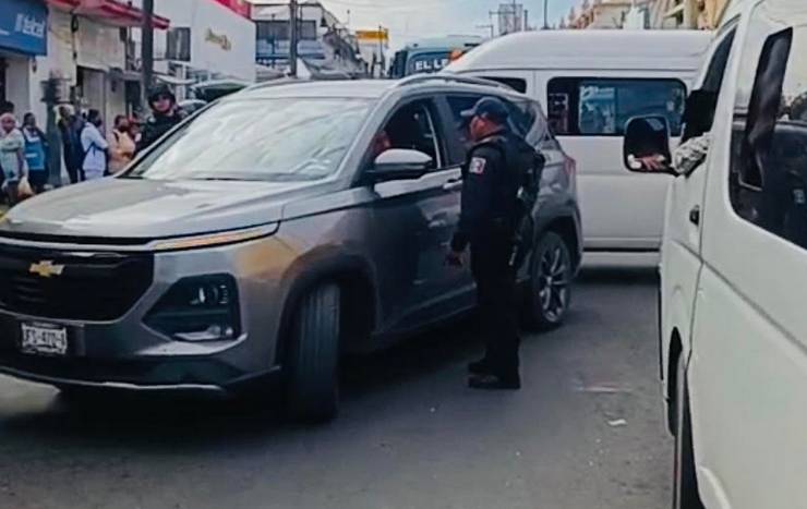 Conductor ebrio provoca carambola en el centro de Atlixco