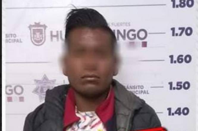 Policías de Huejotzingo aseguran a presunto narcomenudista