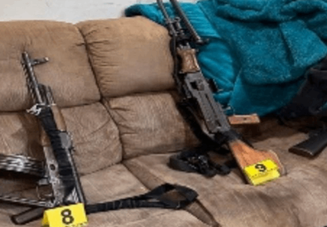 En cateo FGR asegura más de 38 kilos de droga y arsenal en Sinaloa