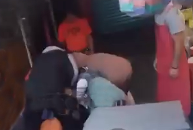  Captan pelan entre mujeres en la Central de Abasto de Puebla