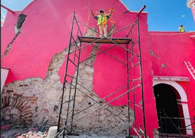 Inician reconstrucción de la iglesia de Santiago Apóstol en Chila de la Sal   