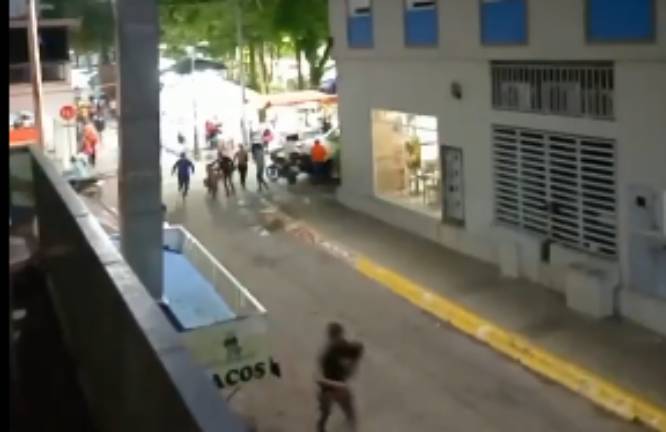 VIDEO Supuesta balacera en Villahermosa desata confusión y pánico