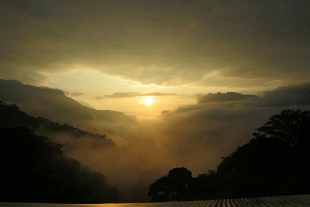 Proyectos hidroeléctricos fortalecen cacicazgos en la sierra norte