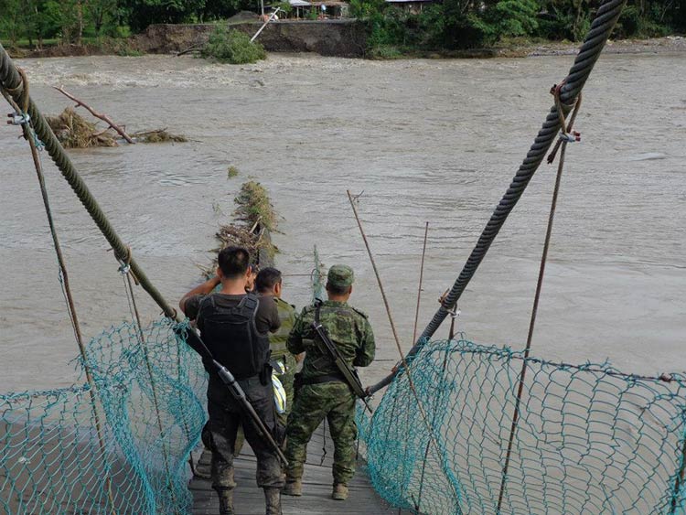 Continúa emergencia en El Tepetate, por caída de puente colgante