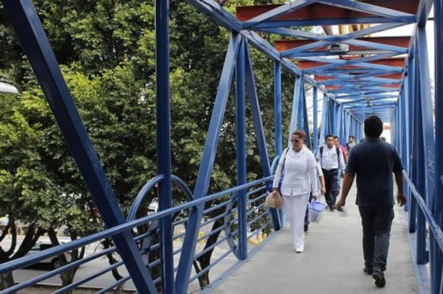 Avanza retiro de puentes peatonales en la ciudad de Puebla 