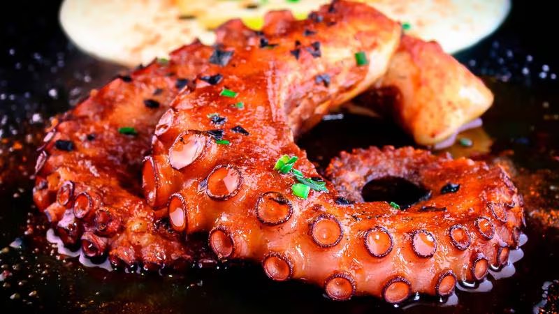 ¿Por qué asustar al pulpo antes de cocinarlo?