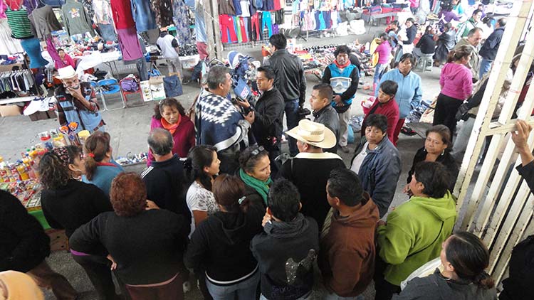 Pseudo líderes cobran cuotas en mercado La Purísima de Tehuacán