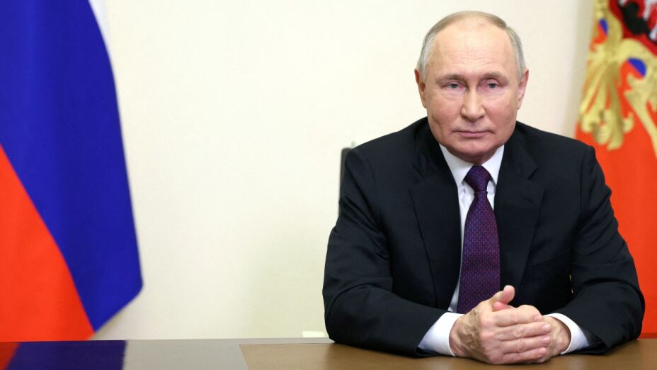 Vladimir Putin obtiene 87.97% de los votos y gana elecciones en Rusia