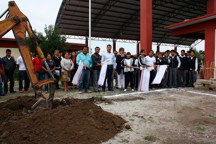 Invierte edil de Quecholac casi 1 mdp en obras educativas