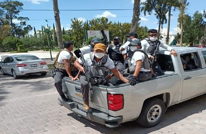 Confirma FGE detención de 8 policías de Quecholac