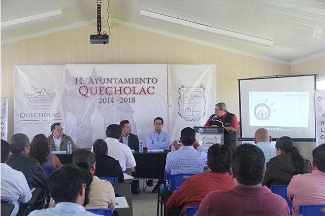 Capacitan a funcionarios de Quecholac sobre ejecución del FISM 2015