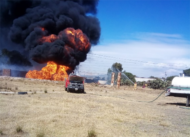 Realizan quema controlada de gas LP en Quecholac 