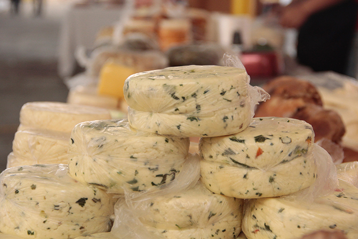 Productores de queso en Tonantzintla, con pérdidas del 80% en ventas