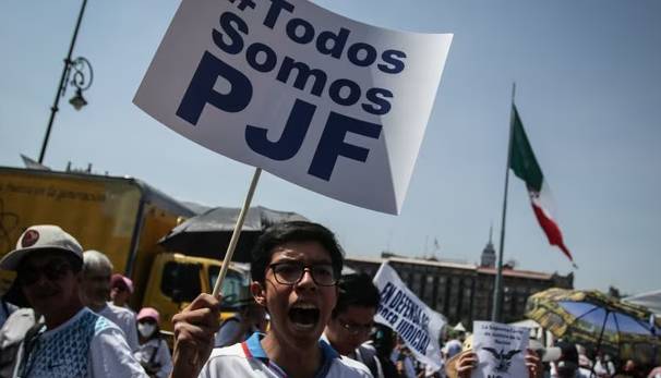 Reflexiones sobre el agradecimiento y certeza: más que sobre fideicomisos, se trata de constitucionalidad