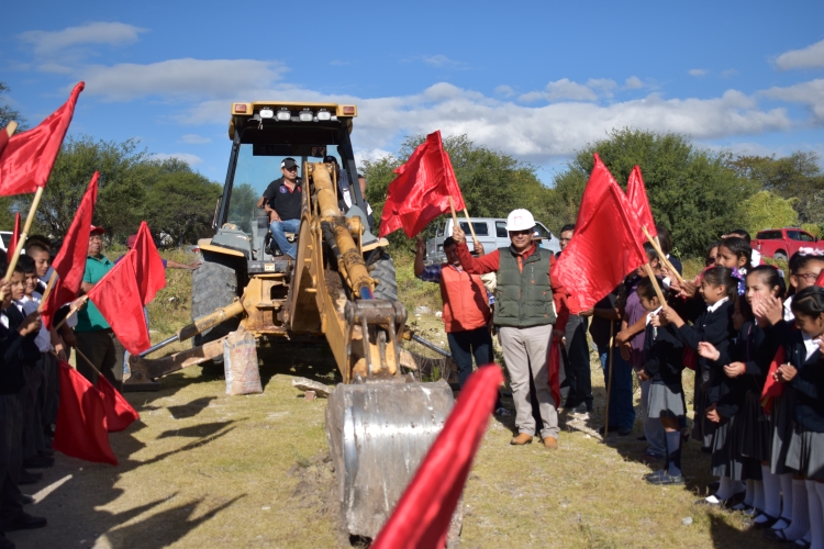 Construye ayuntamiento de Ixcaquixtla aulas para primaria