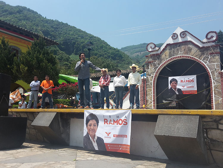 Denuncia Ramos robo de propaganda en Sierra Norte