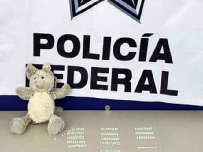 Aseguran ratón de peluche con 270 pastillas de fentanilo