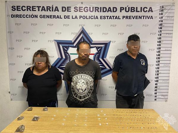 Con más de 100 dosis de droga caen narcomenudistas de El Ratón en Xochimehuacan