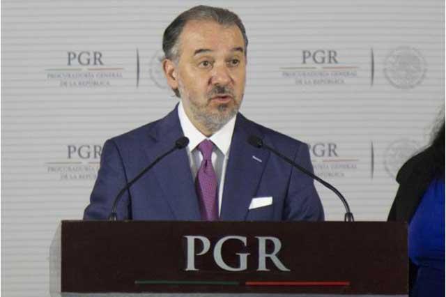 Renuncia Raúl Cervantes como titular de la PGR 