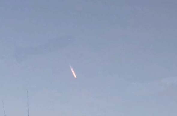 VIDEO Captan misteriosa luz en diferentes puntos de Puebla