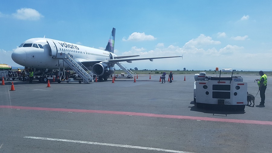 Reabre aeropuerto de Puebla tras cierre por ceniza del Popocatépetl