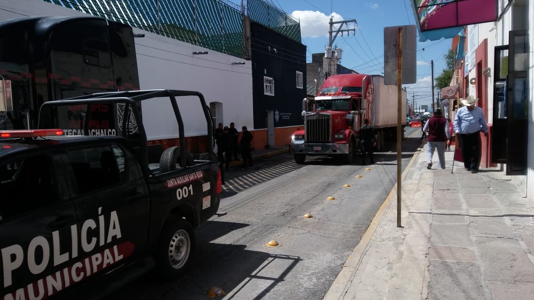 Roban camión y terminan dejándolo en calles de Tecamachalco