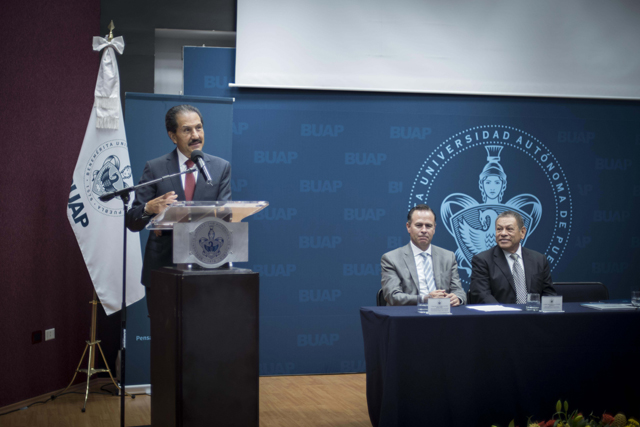 Contaduría Pública, ejemplo de calidad de la BUAP: Esparza