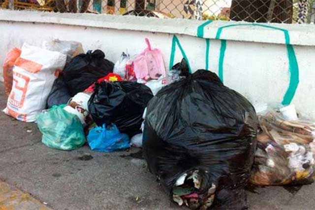 Edil de Teziutlán amaga con quitar concesión de basura a Resa si no mejora servicio