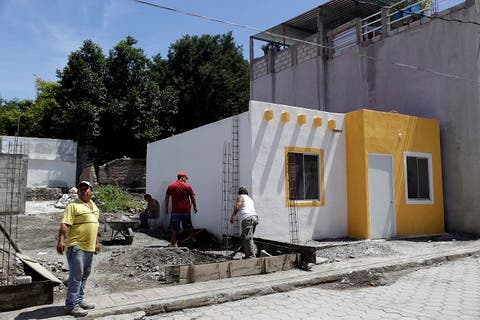 Denuncia Barbosa desvío de recursos para reconstrucción tras sismo de 2017