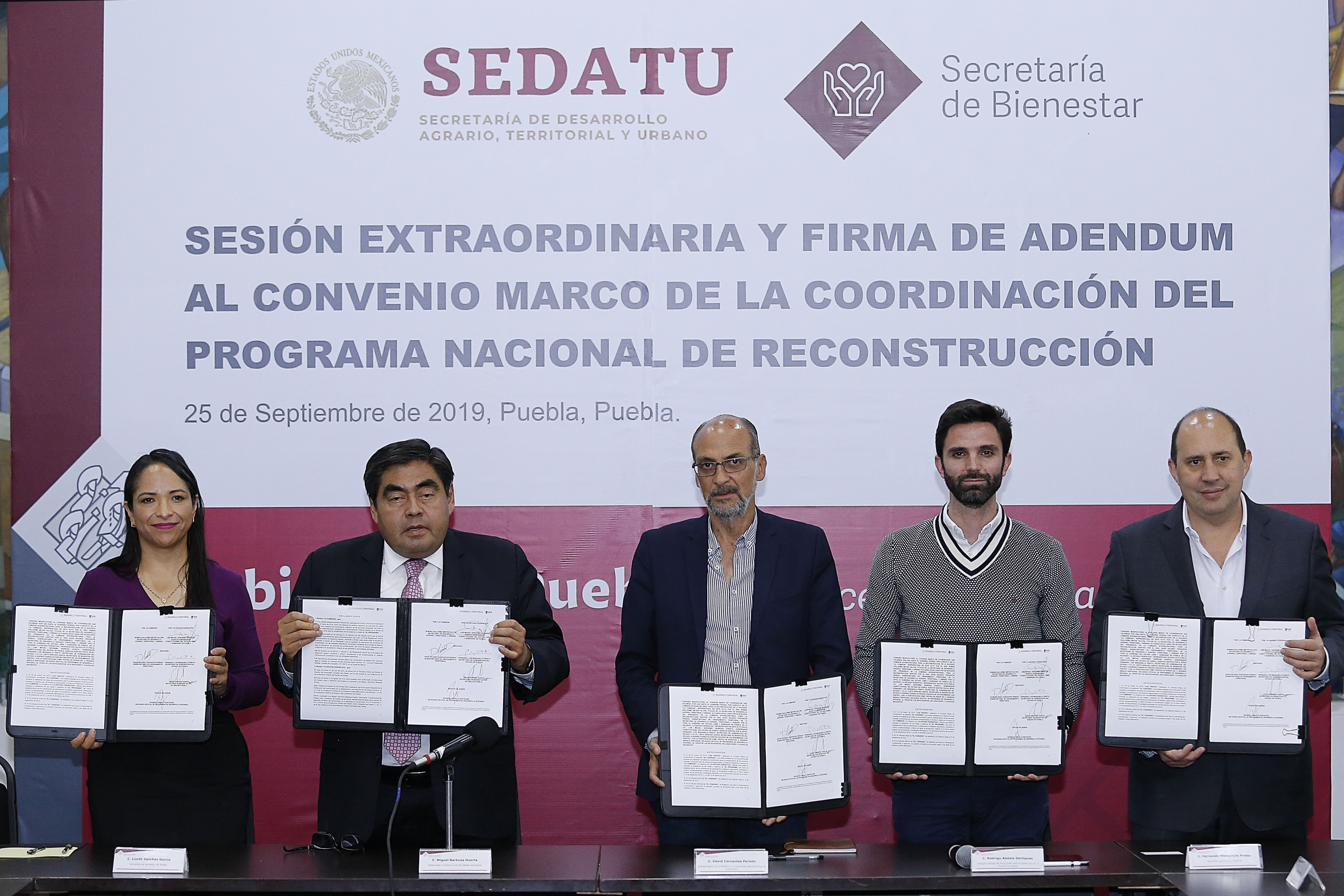 Bestias y chacales lucraron con la reconstrucción: Barbosa