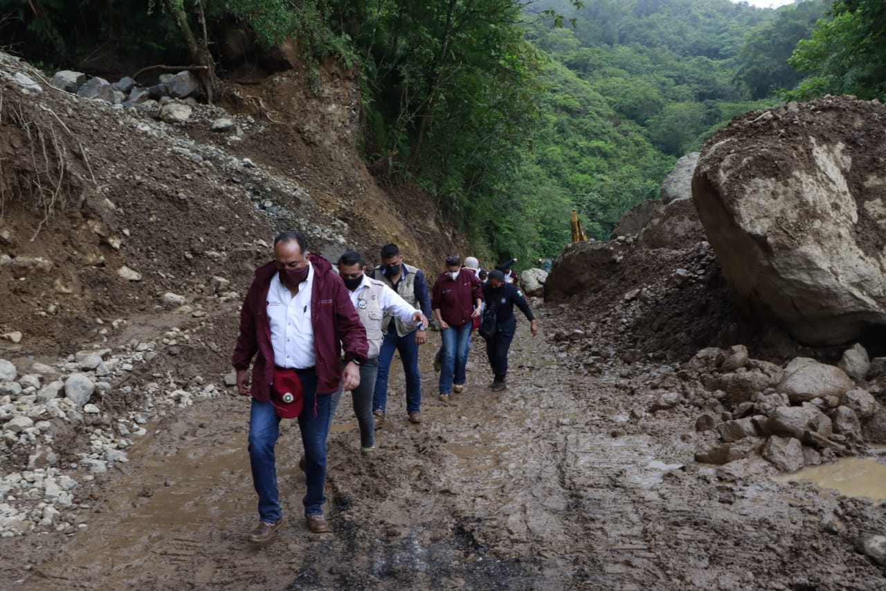 Recorre SEGOB municipios de la Sierra Norte afectados por lluvias