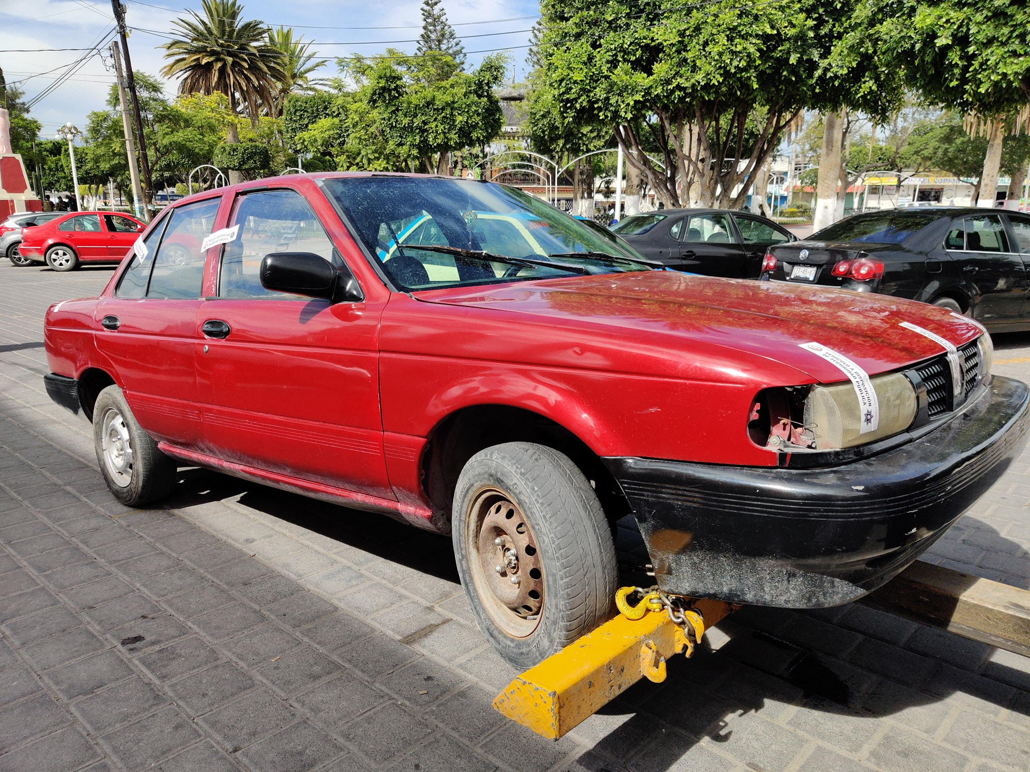 En Tlacotepec ladrones abandonan vehículo con reporte de robo